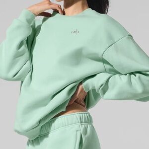 alo sweatshirt